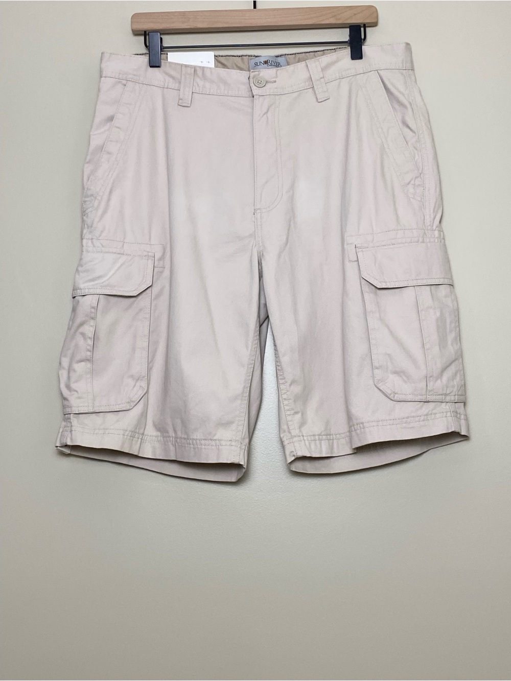NWT Sun River Cargo Shorts Mens 34 Khaki Cotton Utilitarian Granola Casual